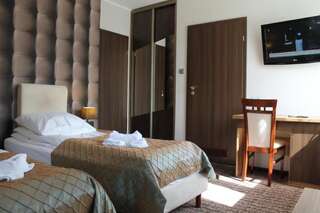 Отель Hotel Cykada Вельки Глембожек Стандартный двухместный номер с 2 отдельными кроватями-5